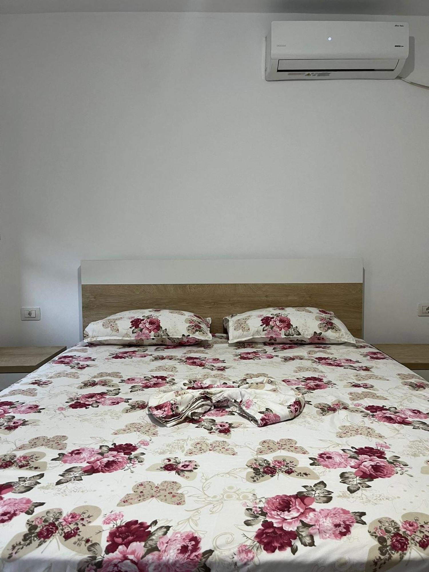 Hermes Elite Apartments Sarandë Esterno foto